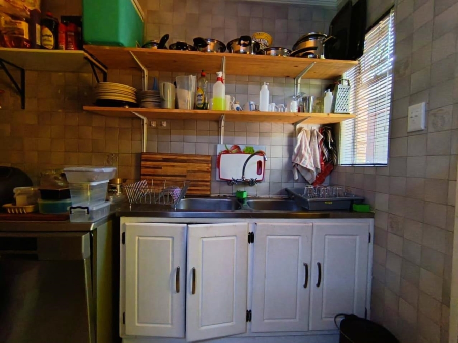 7 Bedroom Property for Sale in Langenhovenpark Free State